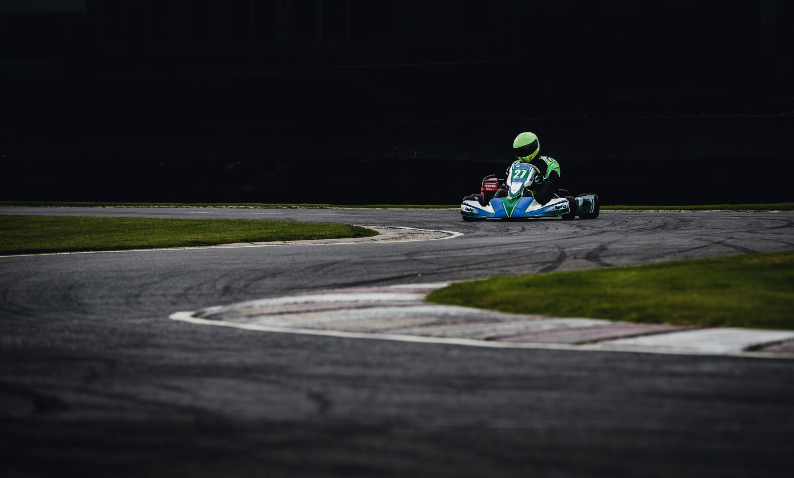 go karting driver f9c9d172515a90405724929144706b14 scaled